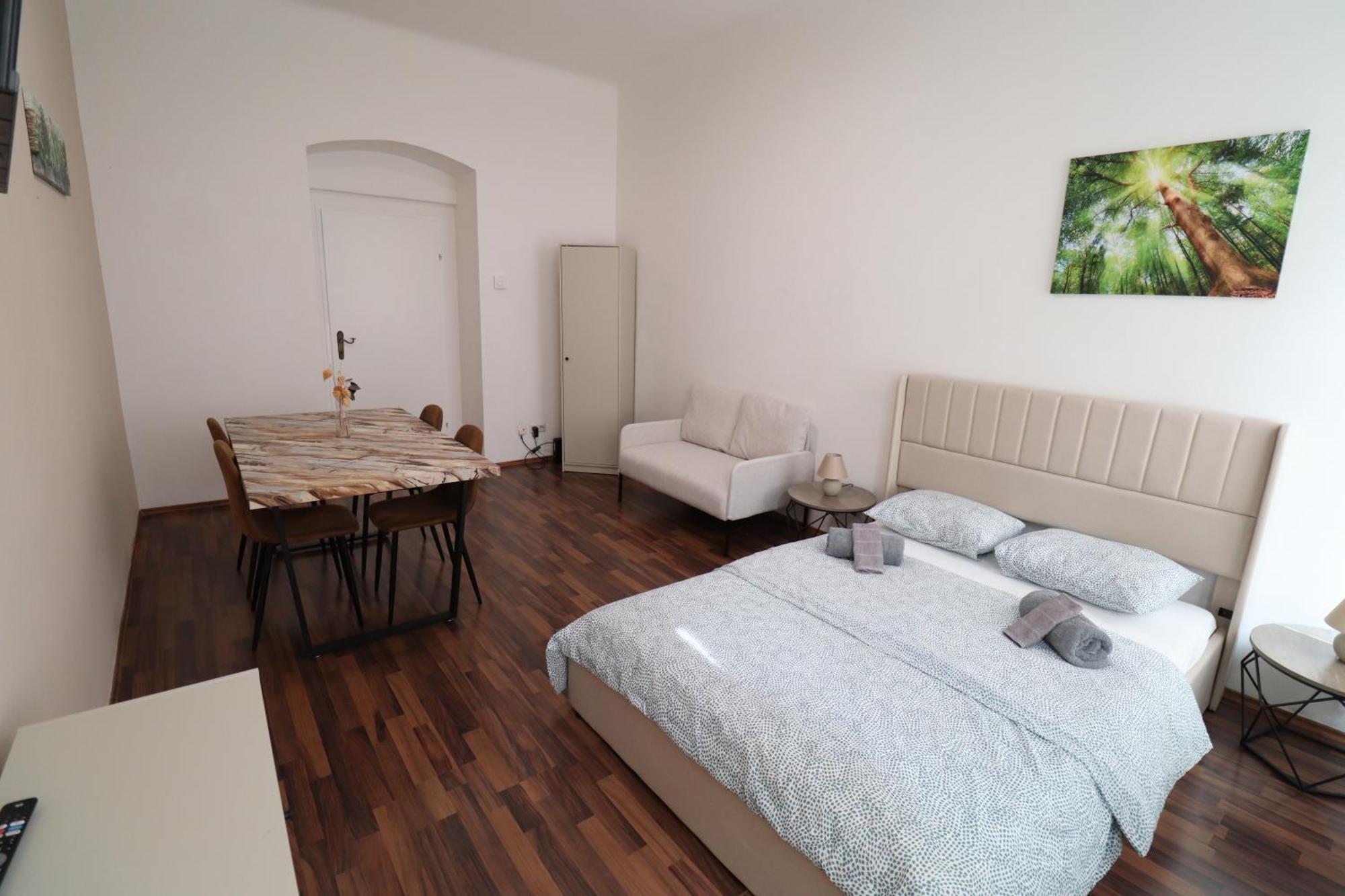 Appartement Cityplaza - 1020 *
