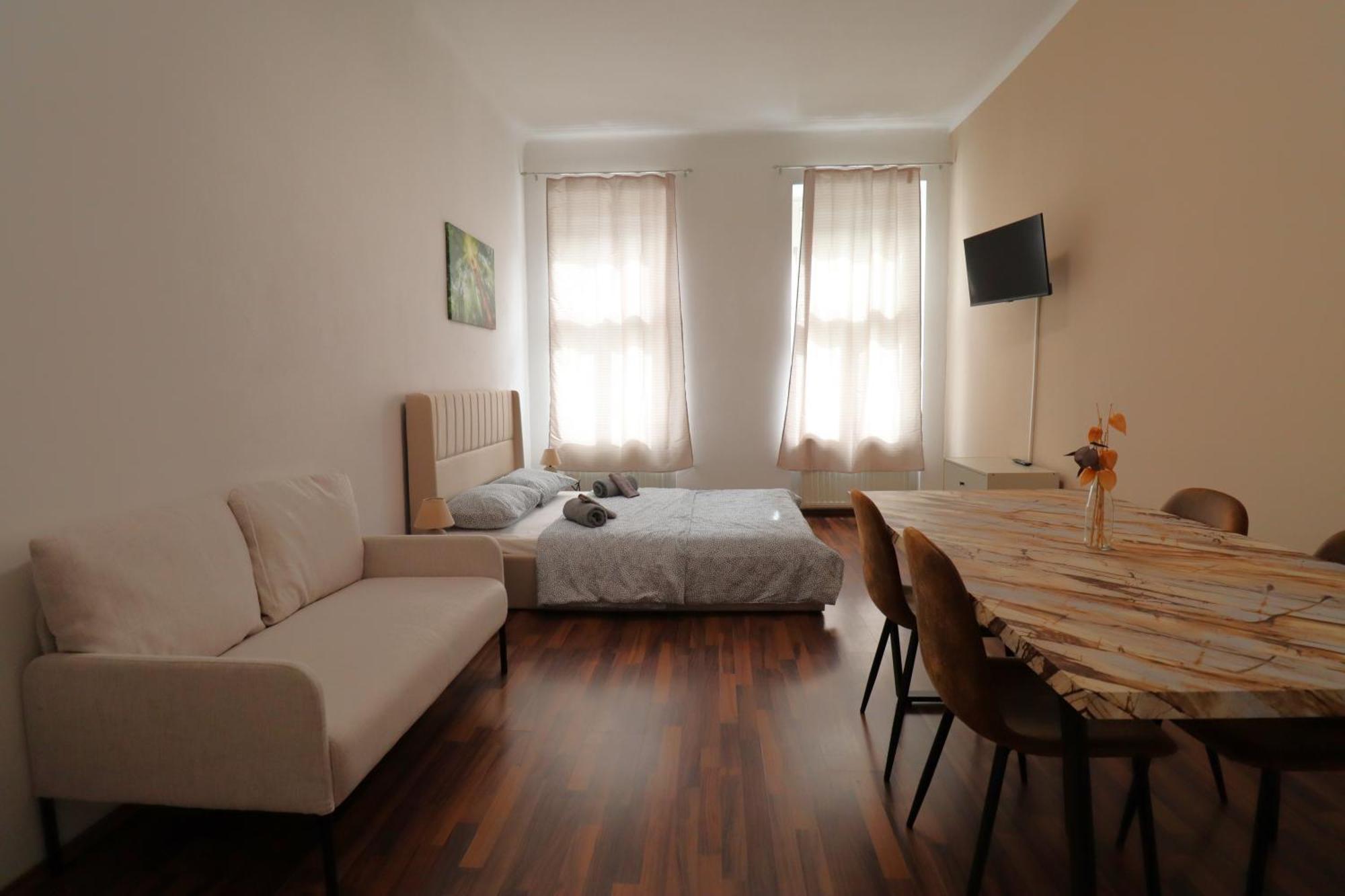 Appartement Cityplaza - 1020 *